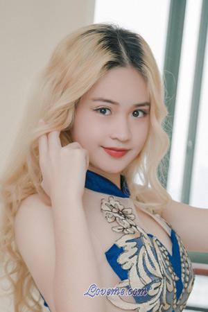 207863 - Yunyi Age: 23 - China